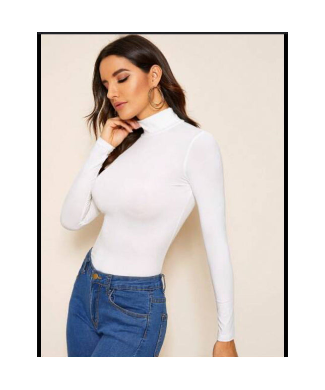 Light White Turtleneck Poloneck.