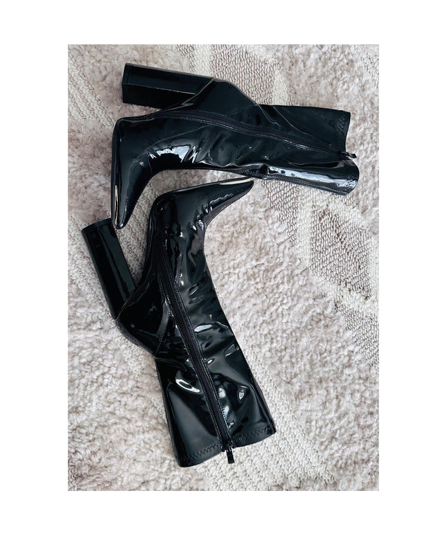 Chunky Patent Side Zipper Boots