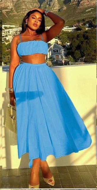 Sleeveless Sleeve Crop Top & Skirt Set.